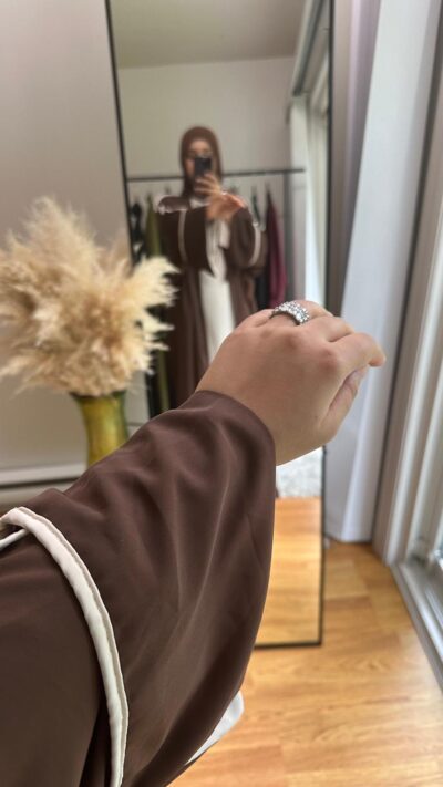 Alia abaya set in Dark Brown - Image 3