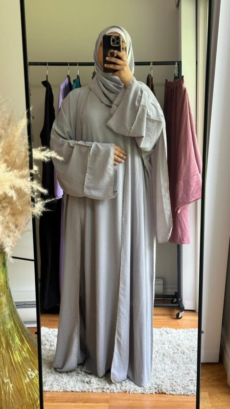 Zoya Abaya set in Gray