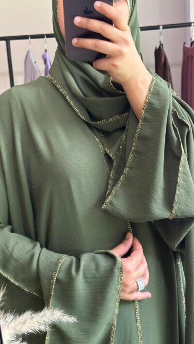 Zoya Abaya set in Dark Green - Image 2